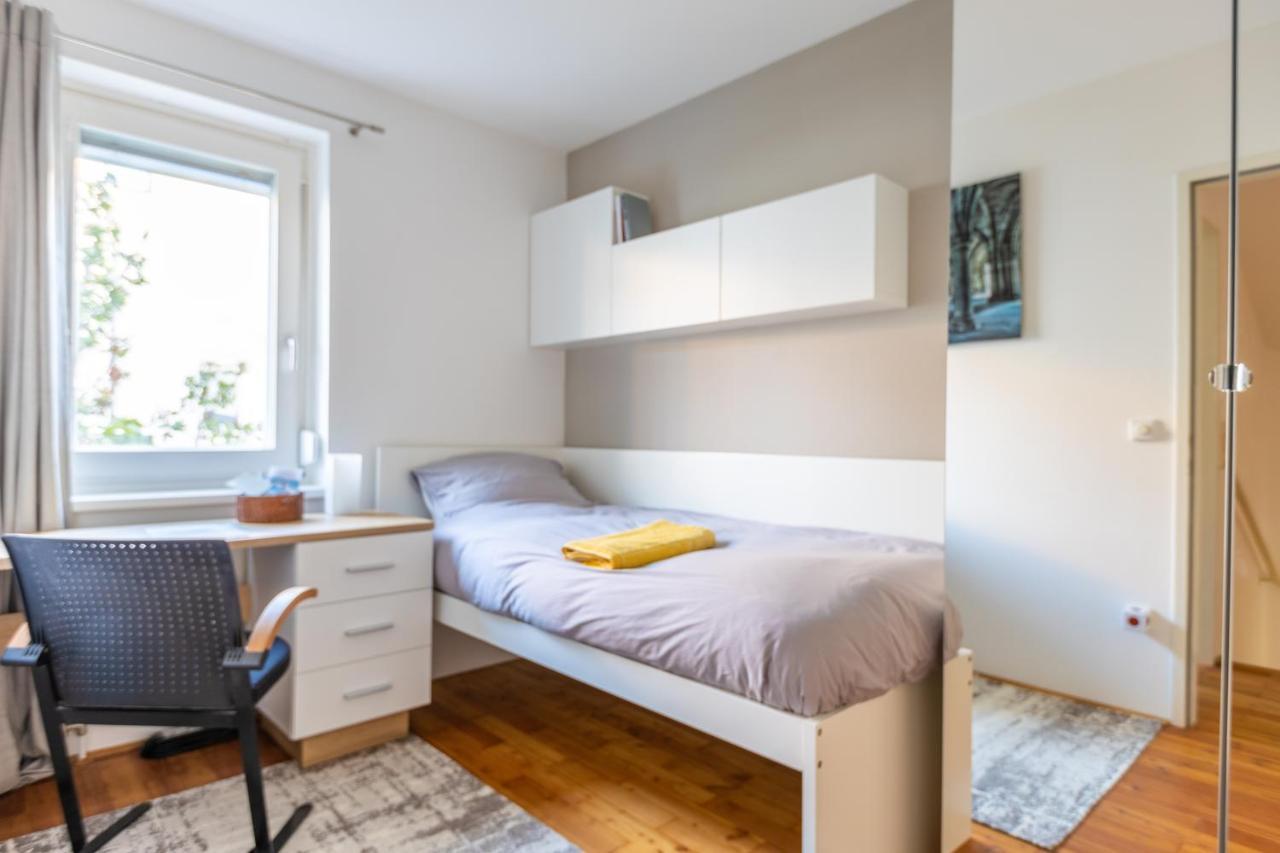 Town House Near Metro & Vienna City Center Luaran gambar